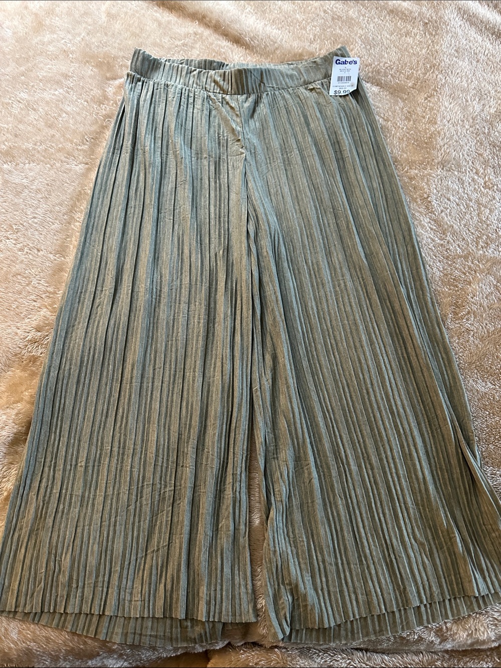 Pleated Wide-Leg Pants - Olive Green